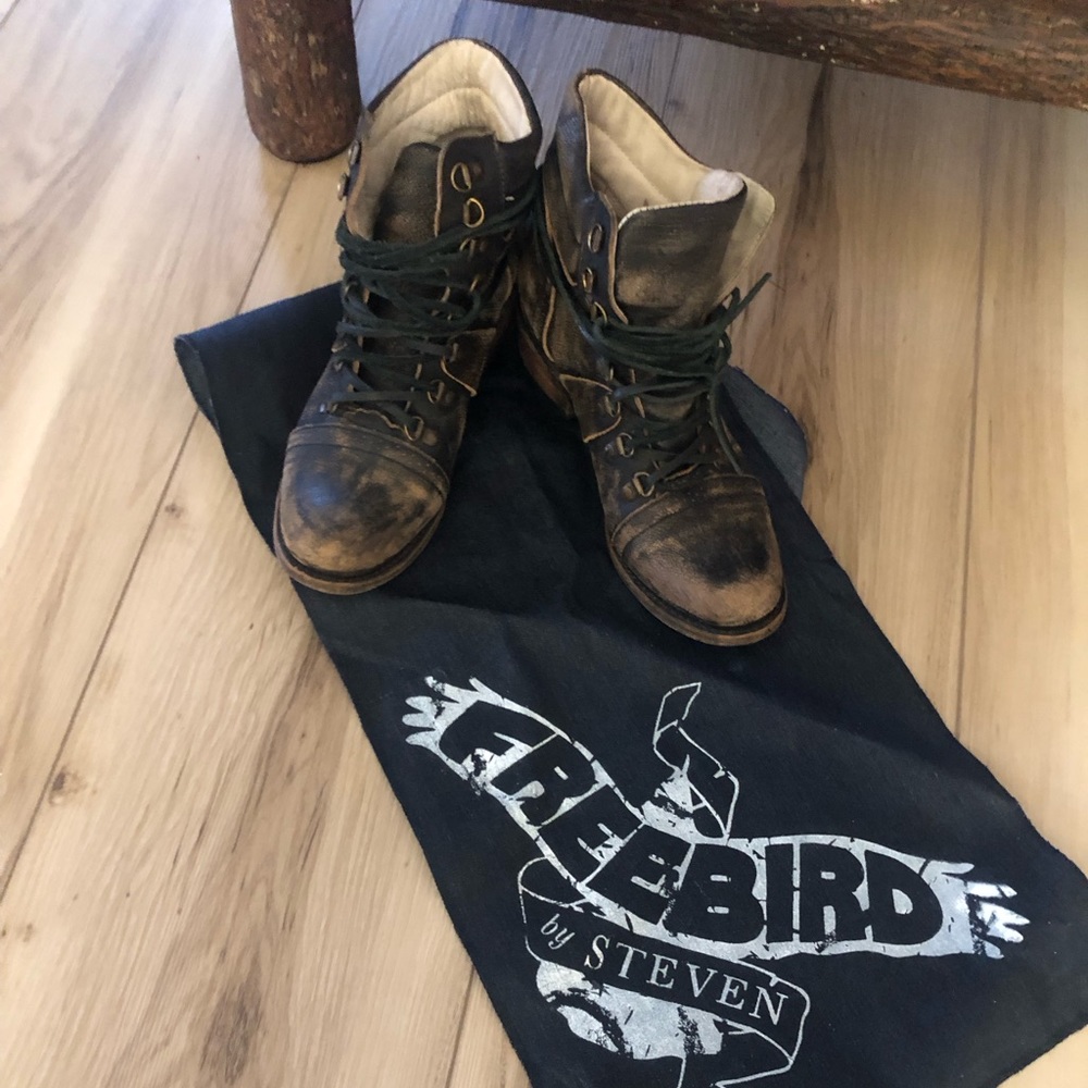 FREEBIRD GAGES size 8